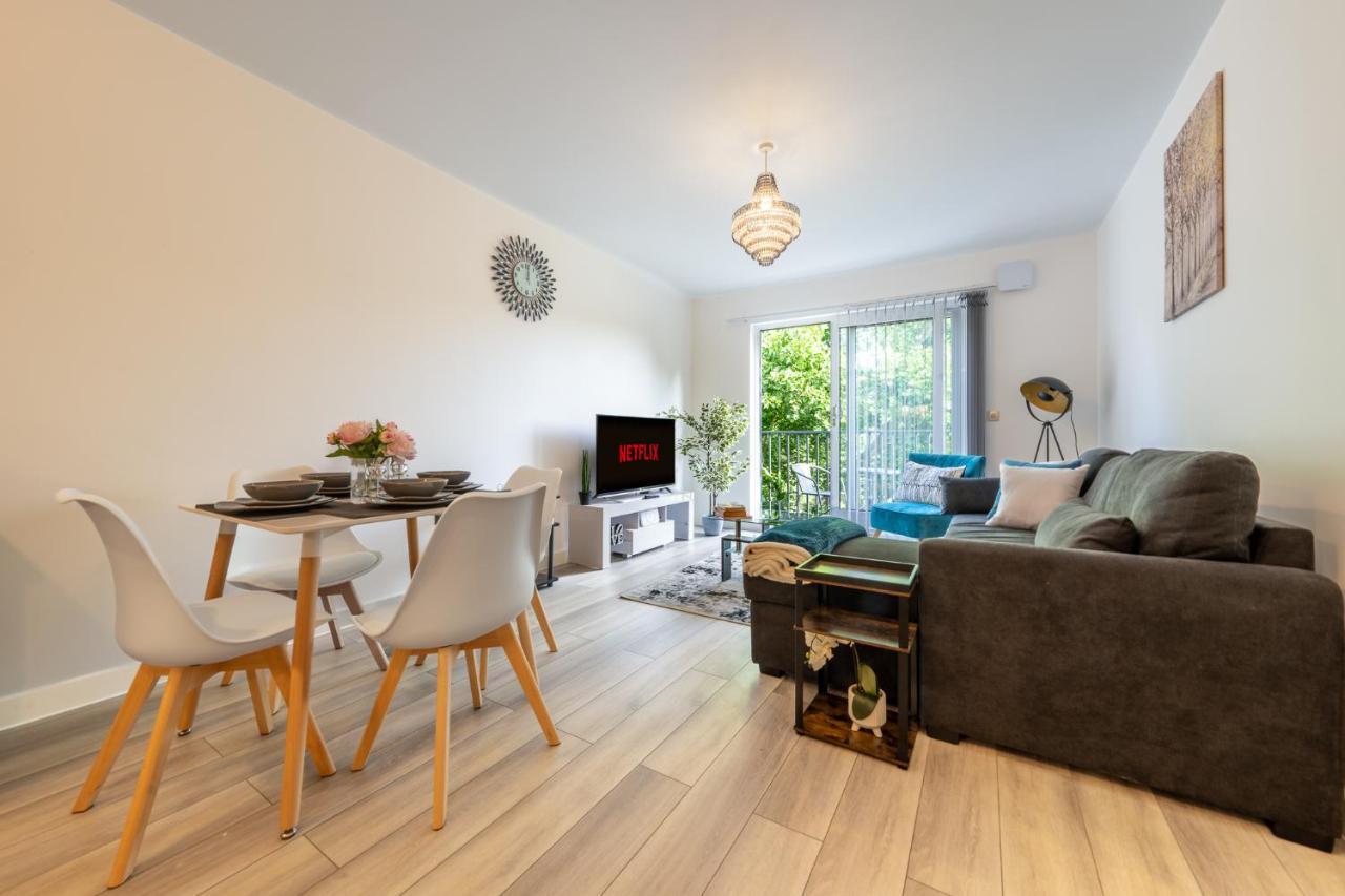 Apartment Ashview 7 - Heathrow - Royal Holloway - Free Parking